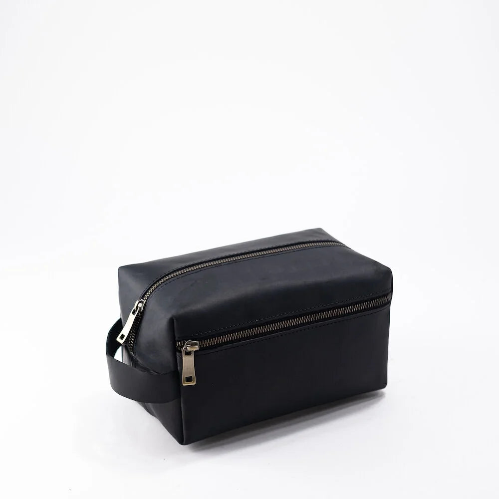 Full-Grain Leather Toiletry Bag with Pocket