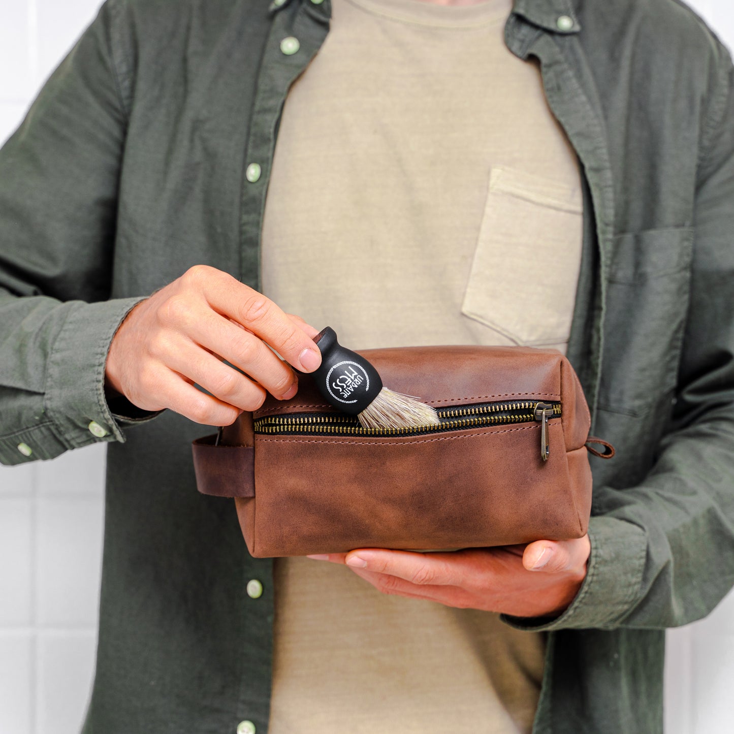 Full-Grain Leather Toiletry Bag with Pocket