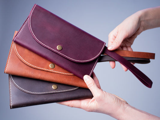 Full-Grain Leather Women's Envelope Wallet